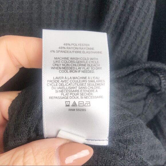 EXPRESS | Waffle Knit Black Long Sleeve Top Tie Front Scoopneck Women’s Large - Picture 6 of 9